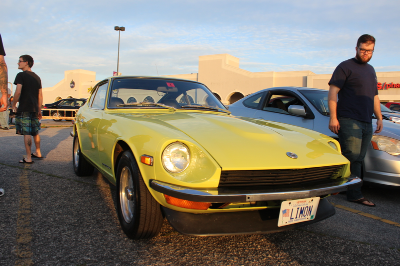 Illustration for article titled I Went to a Local Car Meet Tonight